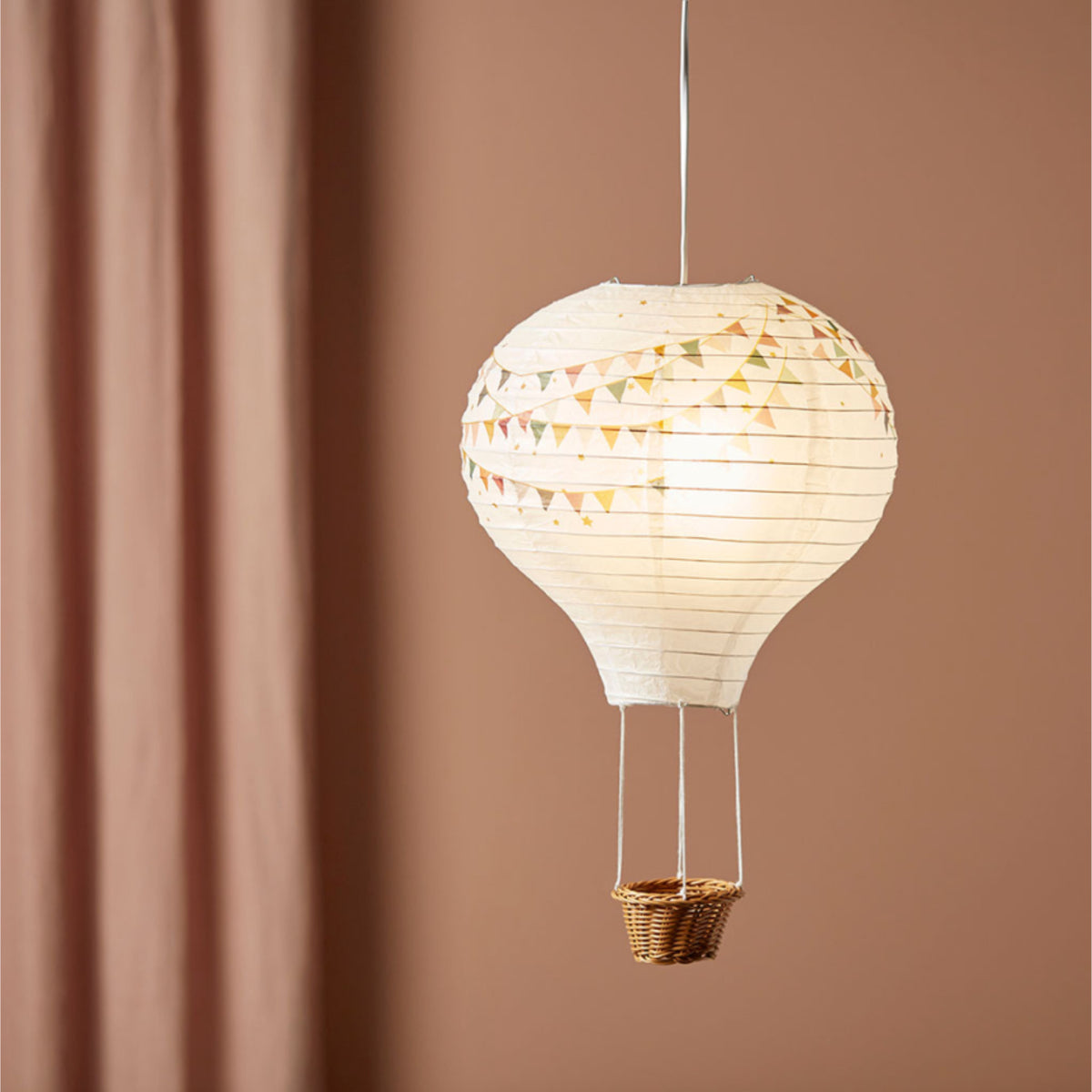 ostaria-hanglamp-luchtballon-kinderkamer-multi-kunststof-d30-x-h45-cm-lampion-lamp_10490045-3