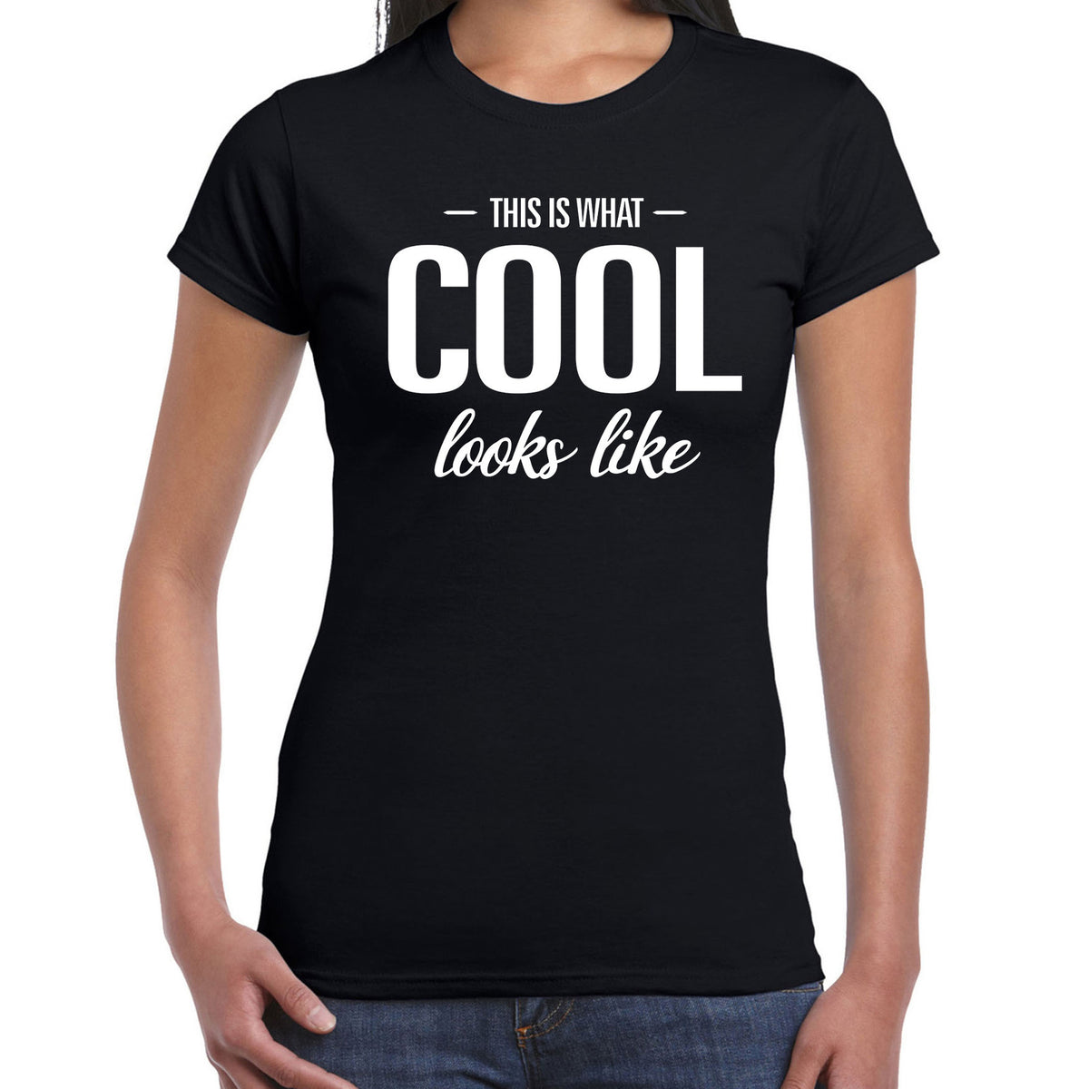 this-is-what-cool-looks-like-fun-tekst-tshirt-zwart-dames_10214281