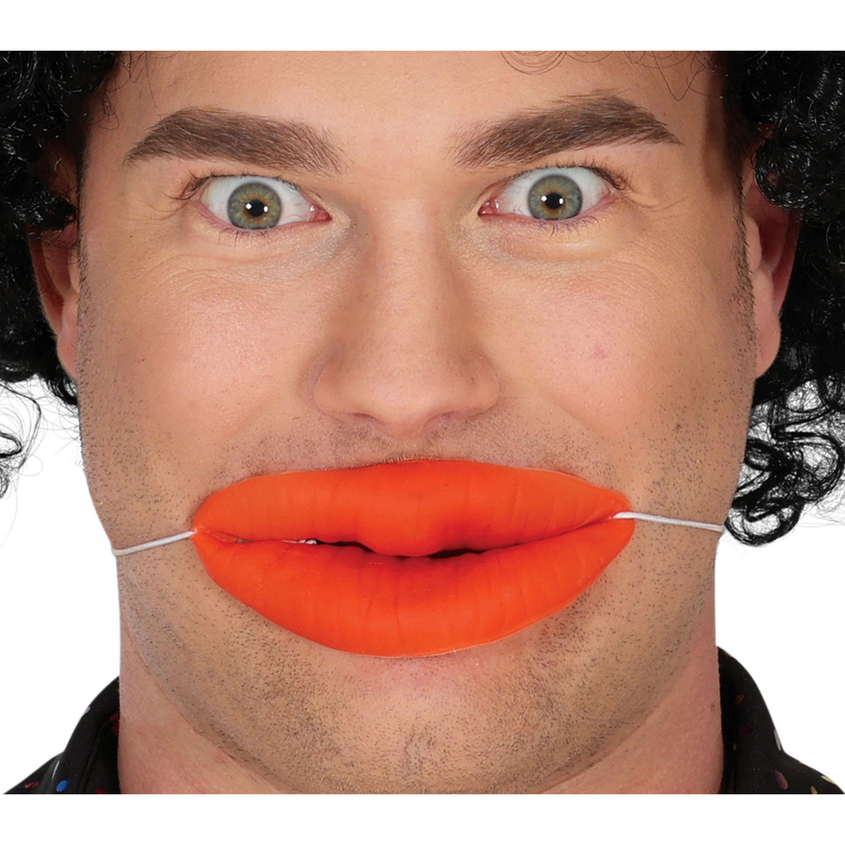 botox-lippen-rood-met-elastiek-duckface-mond-nep-dikke-opgespoten-lippen_10448287