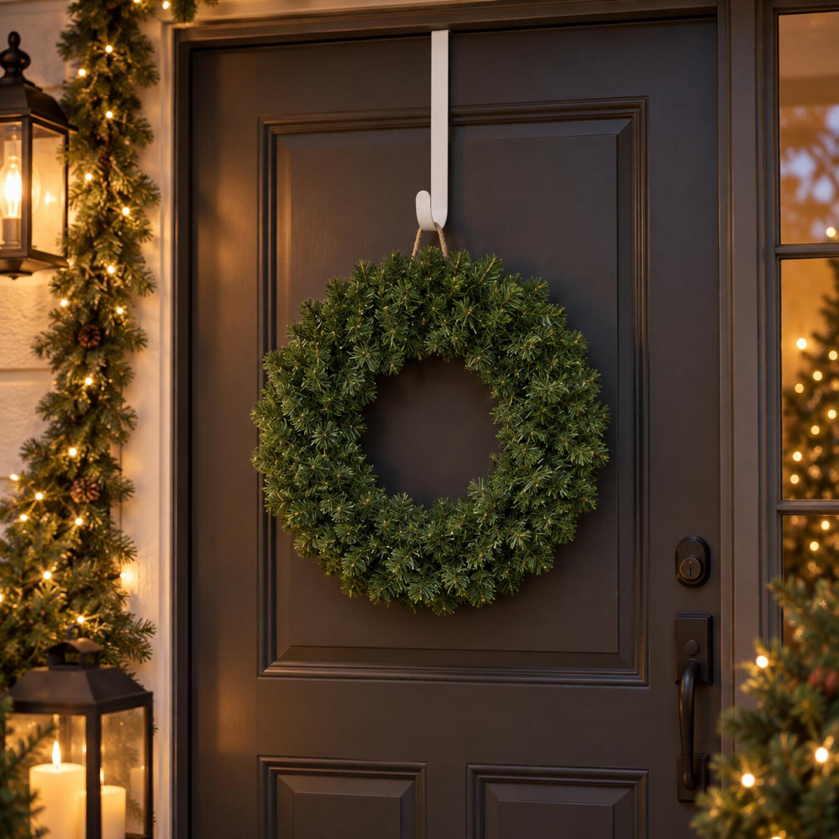 kerstkrans-d35-cm-groen-met-deurhanger-wit-deurkrans_10504331-5