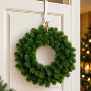 kunststof-kerstkrans-d45-cm-groen-incl-deurhanger-wit-deurkrans_10504348