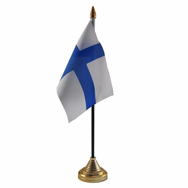 vlag-finland-tafelvlaggetje-10-x-15-cm-met-gouden-standaard-hoogte-27-cm_10088413