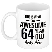 this-is-what-an-awesome-64-year-old-looks-like-cadeau-koffiemok-300-ml-verjaardag-64-jaar_10203471