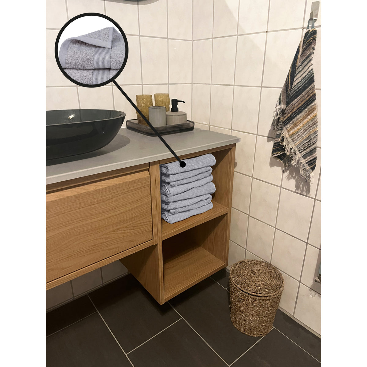 atmosphera-badhanddoek-lichtgrijs-50-x-90-cm-katoen-450-grams-luxe-handdoek_10448486-3