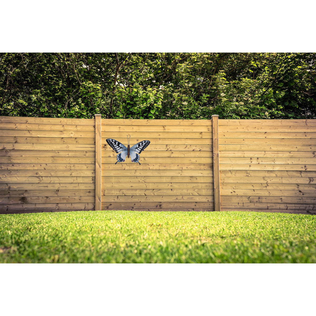 tuin-schutting-decoratie-grijsblauw-zwarte-vlinder-44-cm_10162537-1