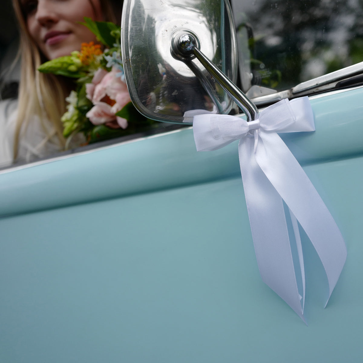trouwauto-antenne-lint-strik-bruiloft-wit-4x-stuks-14-cm-just-married_10396743-1