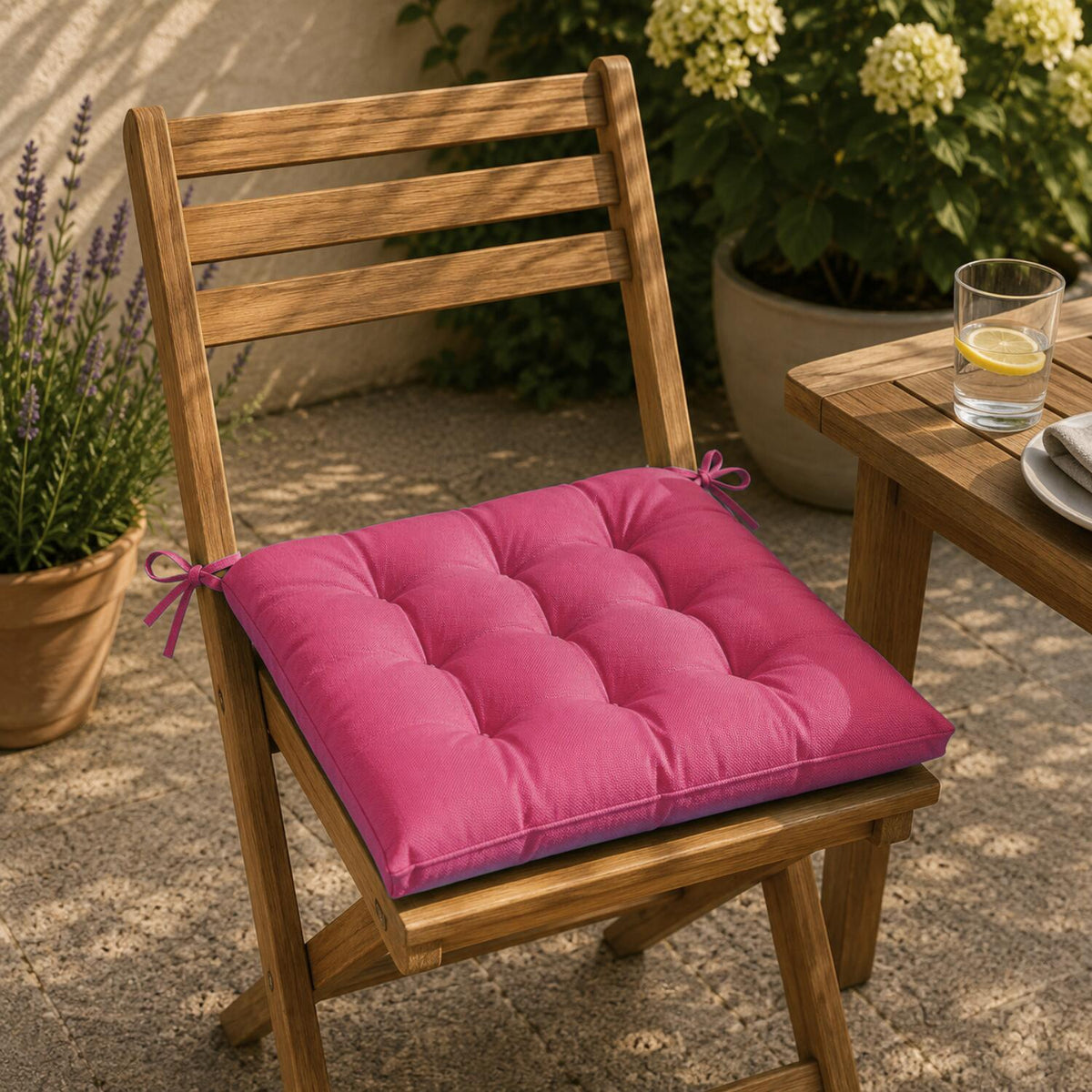 stoelkussen-gewatteerd-fuchsia-roze-38x38cm-binnen-buiten_10382831-2