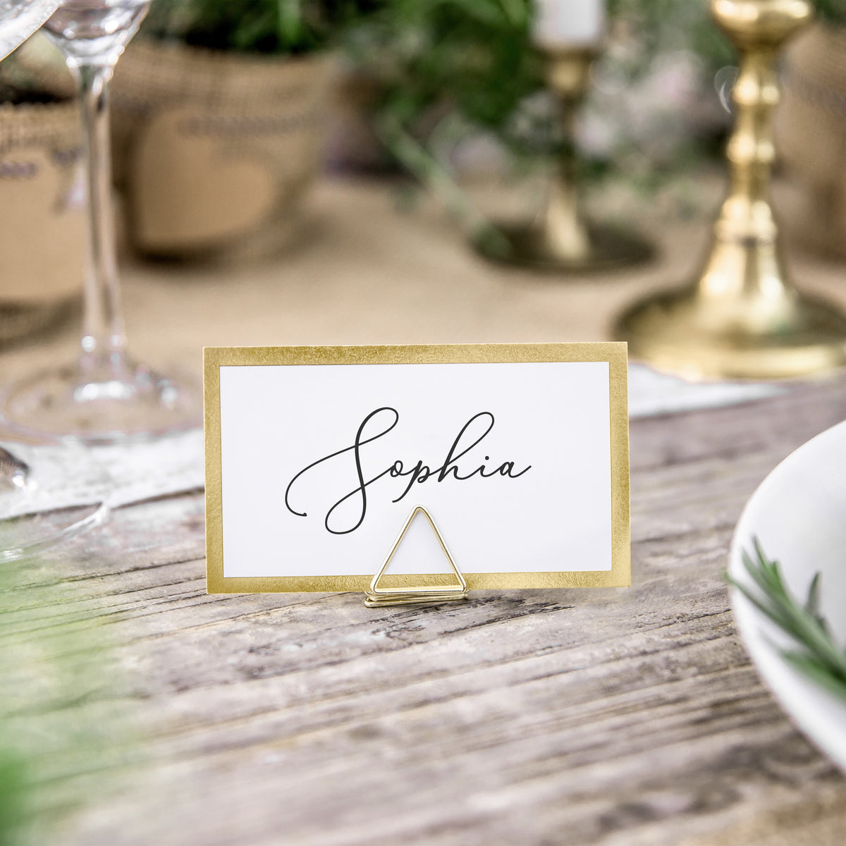 naamkaartjes-plaatskaarten-met-houders-driehoek-bruiloft-50x-sets-goud_10396859-1