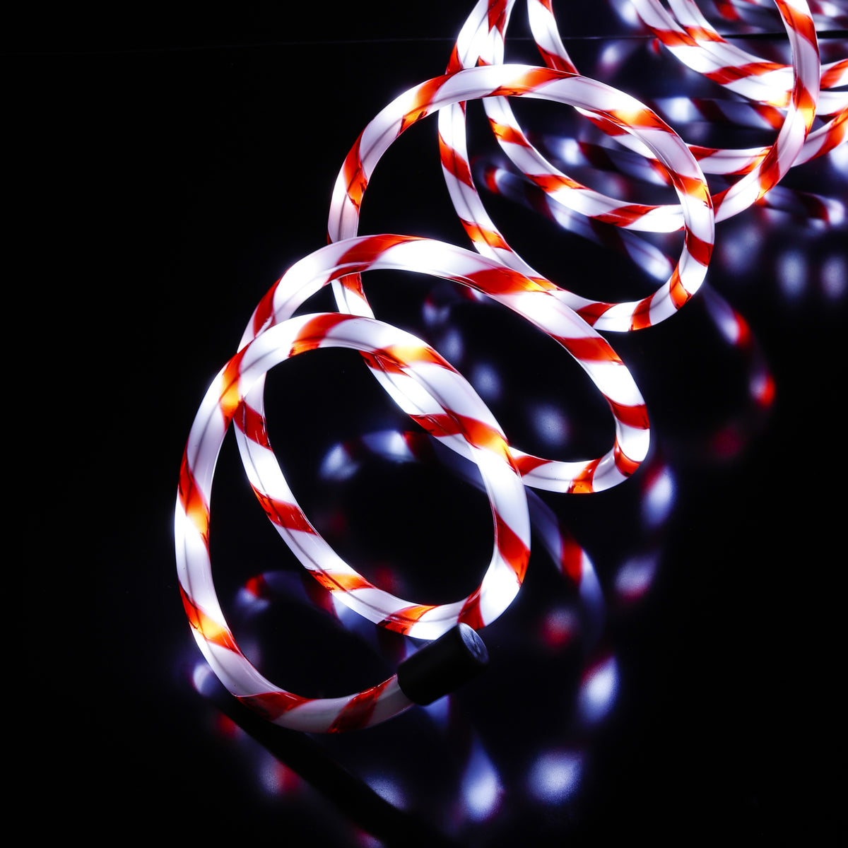 lichtslang-rood-wit-gestreept-20-led-lampjes-wit-6-meter-kerstverlichting_10340903