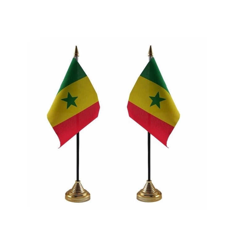 senegal-tafelvlaggetjes-2x-stuks-10-x-15-cm-met-gouden-standaard-h27-cm-versiering_10344954-2