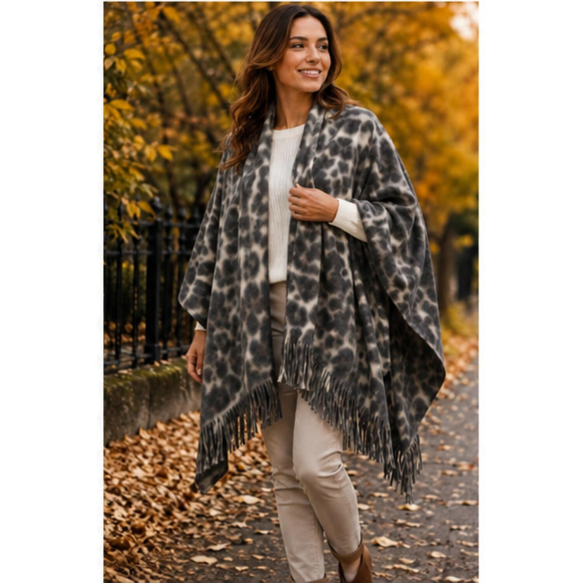 luxe-omslagdoek--poncho-panterprint-180-x-140-cm-fleece-dameskleding-accessoires_10502964-2